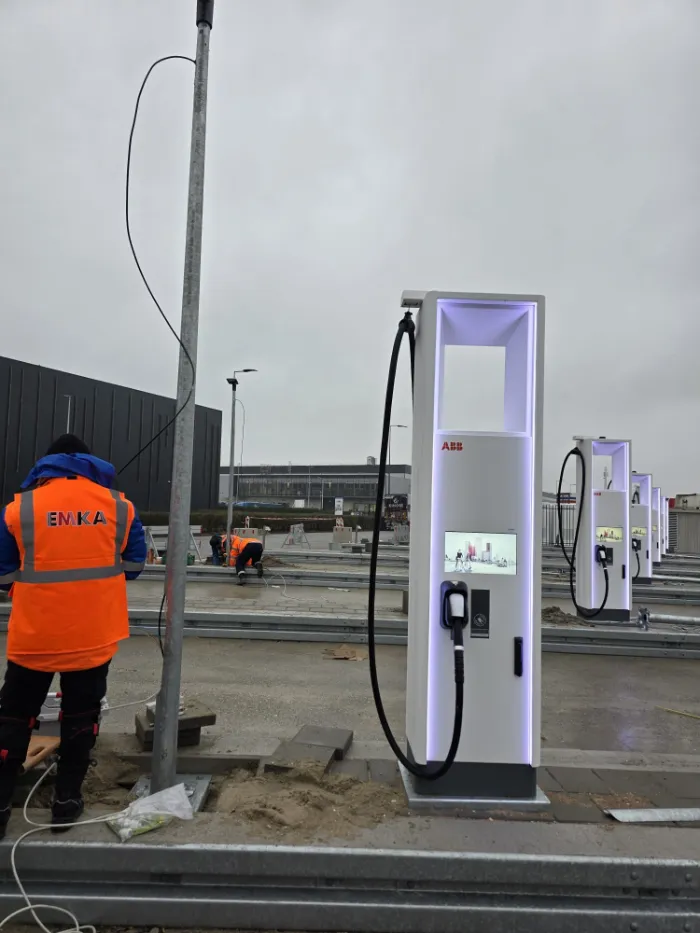 laadpaalinstallaie3